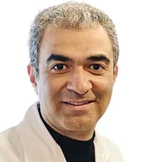 دانشکده&zwnj;های دامپزشکی به جای جذب دانشجوی دکتری دامپزشکی، به سمت تربیت دستیاران تخصصی در حوزه&zwnj;های پرستاری و پیراپزشکی دامپزشکی حرکت کنند