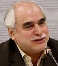 تعداد فارغ&zwnj;التحصیلان دامپزشکی که اقدام به مهاجرت کرده&zwnj;اند، افزایش یافته اما آمار آن نگران&zwnj;کننده نیست/ همه فعالیت&zwnj;های پژوهشی دانشکده منجر به حل مشکلات صنعت دام و طیور نمی&zwnj;شود