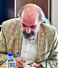 از فعالیت در حوزه طب اسب و فدراسیون سوارکاری تا ریاست یک بیمارستان انسانی؛ تجربه&zwnj;ای که نشان داد دامپزشکی فراتر از کلیشه&zwnj;هاست/ اعتبار حرفه&zwnj;ای، خودش یک سرمایه است