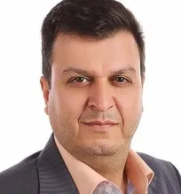 یک فعال حقوق حیوانات، دامپزشکان را به قتل&zwnj;عام سگ&zwnj;های شهری با تزریق اسید و گازوئیل متهم کرد!