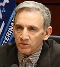 رئیس سازمان دامپزشکی جهت جلوگیری از شیوع بیماری آنفلوانزای فوق&zwnj;حاد پرندگان خواستار حذف گله&zwnj;های تخم&zwnj;گذار با سن بالای ۷۰ هفته شد