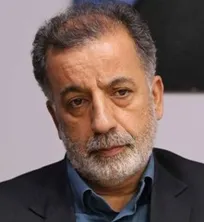 این سیاست که به ازای هر ۵ درمانگاه دامپزشکی مجوز تاسیس یک داروخانه دامپزشکی داده شود، یک سیاست اشتباه بود