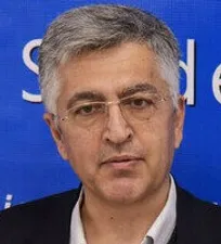 دانشگاه به یک سازمان اداری علمی تبدیل شده است که هیچ مشکلی از جامعه را رفع نمی&zwnj;کند/ گسترش بی&zwnj;رویه دانشگاه&zwnj;ها نابخردانه است