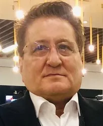 بهترین یادگار من دانشجویانی هستند که در طول این سال&zwnj;ها تربیت کرده&zwnj;ام/ رشد دامپزشکی در حوزه دام کوچک &laquo;کاذب&raquo; است و متأسفانه در آموزش و ایجاد انگیزه برای دانشجویان در زمینه  دام بزرگ، کم&zwnj;توجهی شده است