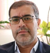 افتخار می&zwnj;کنم که معلم هستم/ هیچ&zwnj;گاه احساس پیری نمی&zwnj;کنم، چراکه با دانشجویان جوان و فعال در ارتباط هستم