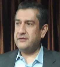 با کمک جامعه دامپزشکی حیوانات کوچک توانستیم مصوبه عدم منع فعالیت کلینیک&zwnj;های دامپزشکی در اماکن مسکونی شهر تهران را از شهرداری دریافت کنیم