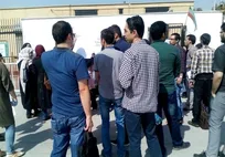 تجمع اعتراضی جمعی از دانشجویان رشته&zwnj;های علوم پایه و دامپزشکی در مقابل مجلس شورای اسلامی