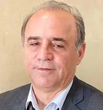 از کارآفرینی مستقیم برای ۸۰۰ نفر تا ریاست اتاق بازرگانی، صنایع، معادن و کشاورزی اراک/ جدای از تمام فعالیت&zwnj;ها، خود را یک دامپزشک متعصب می&zwnj;دانم