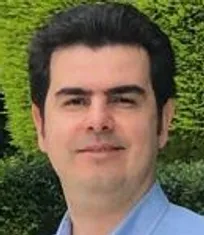 با پذیرش بالای دانشجوی دامپزشکی در دانشگاه آزاد مخالف نیستم اما شخصی که پذیرش می&zwnj;شود باید استحقاق علمی ورود به رشته را داشته باشد