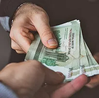 میانگین حقوق ماهیانه کارمندان دولت در سال آینده ۱۵ و نیم میلیون تومان خواهد بود!