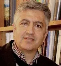 این یک تکه پارچه بود، آن را به حجاب تعمیم ندهیم - دکتر کامران شریفی