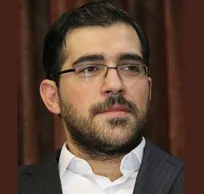 استفاده فراوان از آنتی&zwnj;بیوتیک&zwnj;هایی نظیر تیل&zwnj;مایکوزین، تایلوزین، انروفلوکساسین و کلرامفنیکل در برخی مرغداری&zwnj;های صنعتی کشور - دکتر بهادر حاجی&zwnj;محمدی