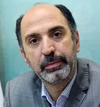 بیش از سه هزار و ۸۰۰ پروانه داروخانه، درمانگاه، بیمارستان، پلی&zwnj;کلینیک، دفتر اشتغال، مرکز مایه&zwnj;کوبی و آزمایشگاه دامپزشکی در سال جاری صادر یا تمدید شد