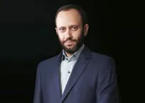 آقایان مسئول اَینَ تَذهبون؟ - انتقاد دکتر لطفی&zwnj;زاده از مسئولین دو سازمان دامپزشکی و نظام دامپزشکی