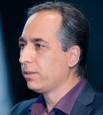 ۸۰ درصد تخم مرغ کشور به صورت فله&zwnj;ای، کثیف، کارتنی و غیر شناسنامه&zwnj;دار عرضه می&zwnj;شود/ متولیان جرأت نمی&zwnj;کنند تخم&zwnj;مرغ را بسته&zwnj;بندی کنند/ امکان ردیابی تخم&zwnj;مرغ فله&zwnj;ای وجود ندارد